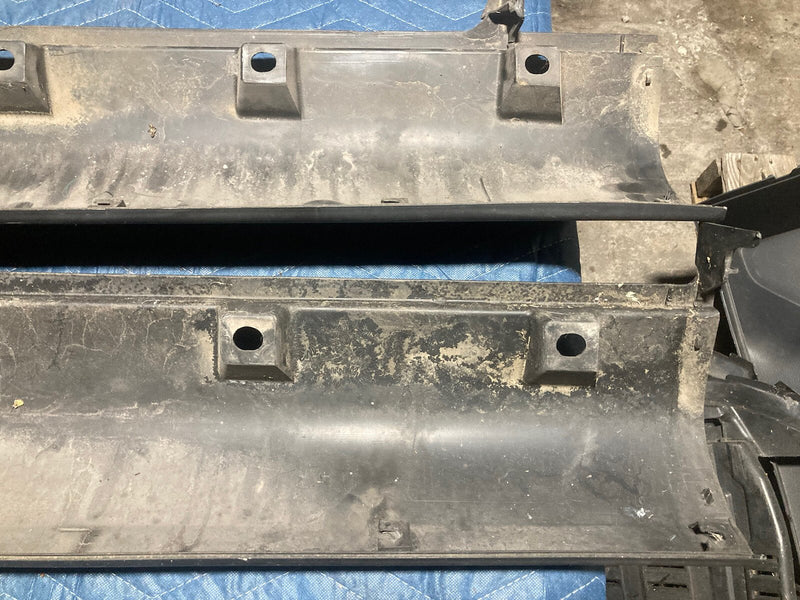 2007-2013 Suzuki SX4 RH & LH Rocker Panel Side Skirt Trim Molding Pair OEM #220M