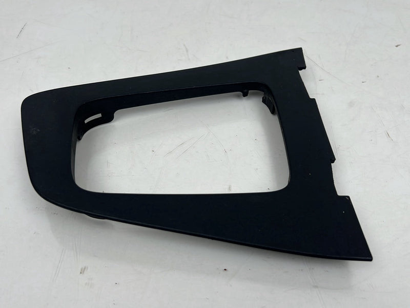 2004-2007 Volvo S60R V70R Floor Shift Shifter Surround Trim Black OEM #5740EM