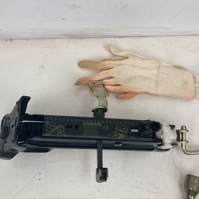 1998-2000 Volvo V70 S70 Emergency Spare Tire Scissor Jack Tool Kit OEM #5219M