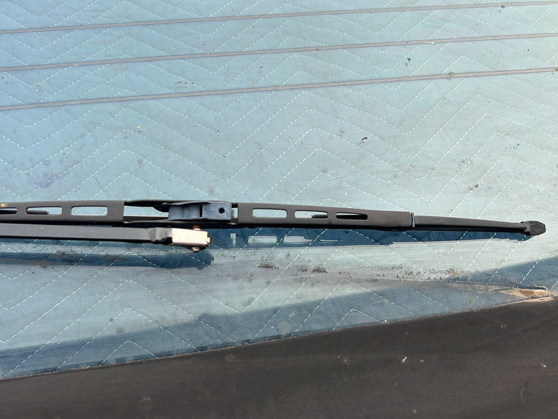 1983-1985 Porsche 944 Rear Hatch Windshield Window Glass Assembly OEM #5724EM