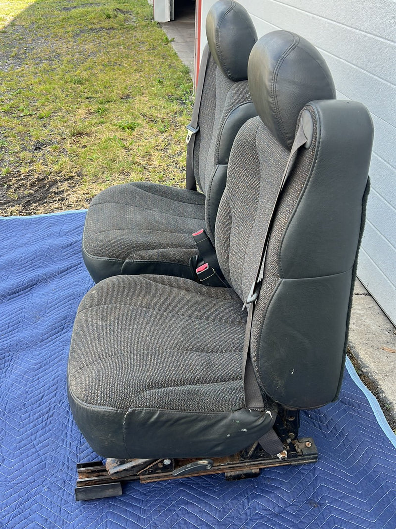 1995-1998 Chevrolet Silverado Tahoe GMC Seat Front Pair Gray Cloth OEM #5614EM