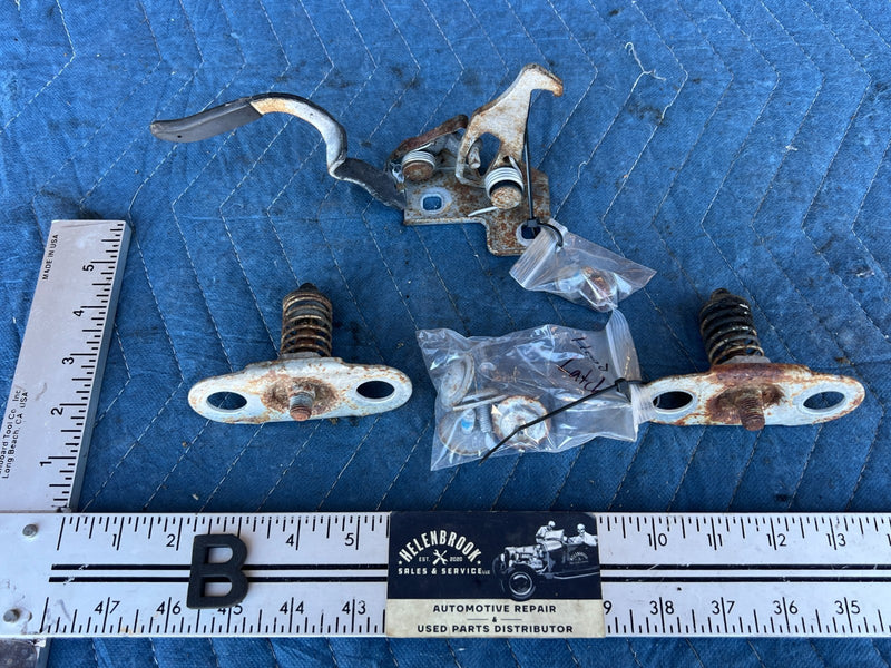 2002-2005 BMW 330xi 325xi E46 Hood Lock Catch Latch Hardware Bonnet OEM #4810EM