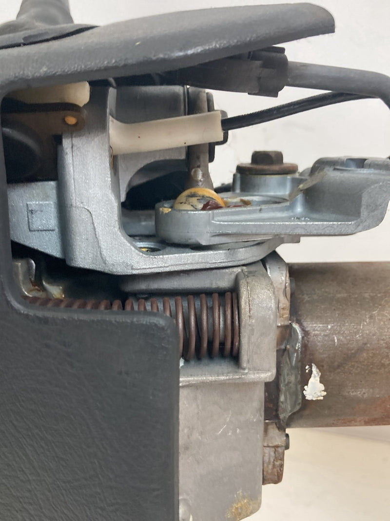 1995 Chevrolet Silverado GMT800 - Steering Column PN: 26033008