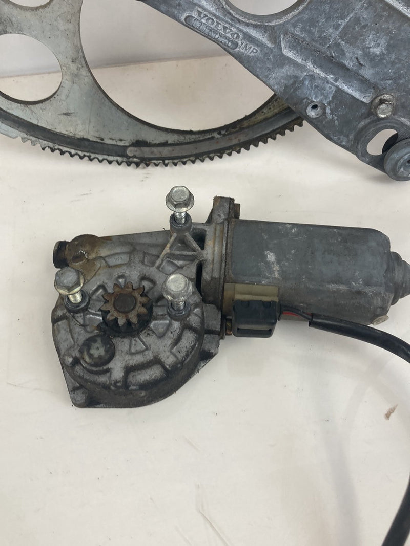 1986-93 Volvo 240 244 Window Regulator Passenger Front Bosch 1315020 OEM #4875M