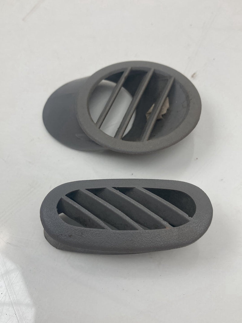 1996 Chevrolet Silverado GMT800 - Defrost Vent PN: 15959820 15714013