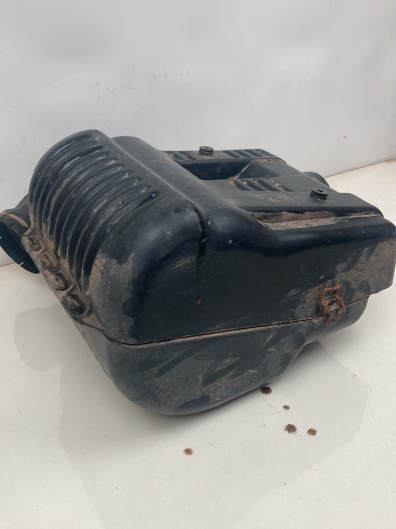 1996 Chevrolet Silverado GMT800 - Air Filter Box PN: 15713003