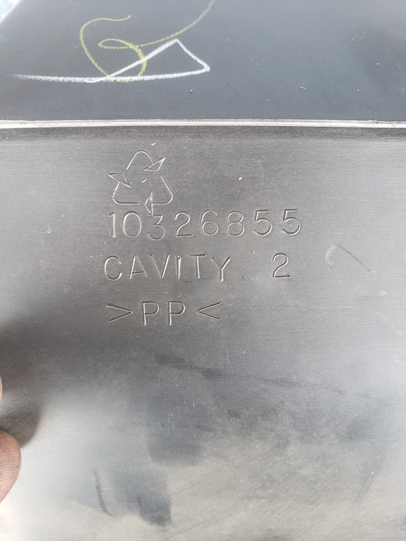2000-2005 Chevy Impala Glove Box Compartment Door Assembly 10326855 OEM #2164CN