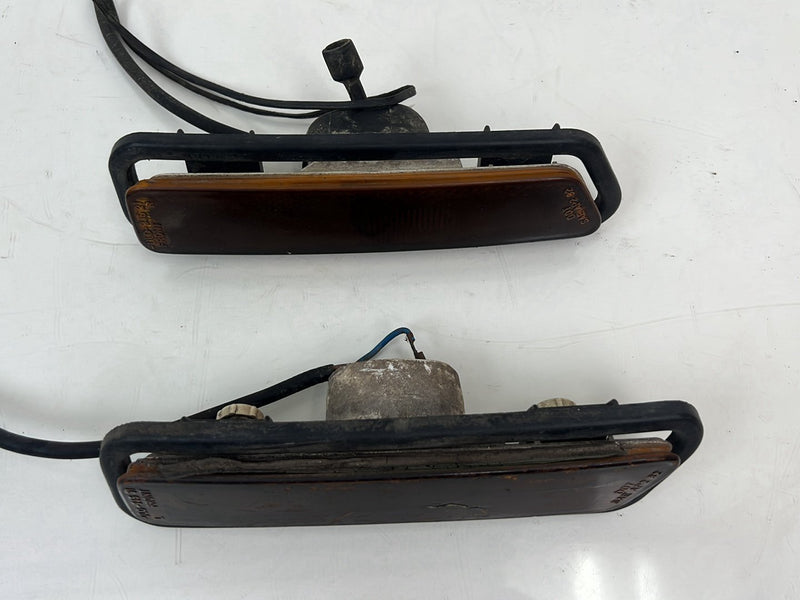 1983-1985 Porsche 944 Front Right Left Marker Light Pair 94463141200 OEM #5679EM