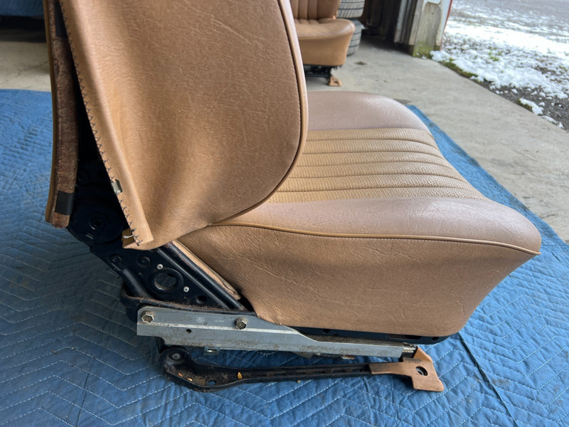 1986-1995 Mercedes 300D W124 Front Passenger Right Leather Bucket Seat OE#2582EM