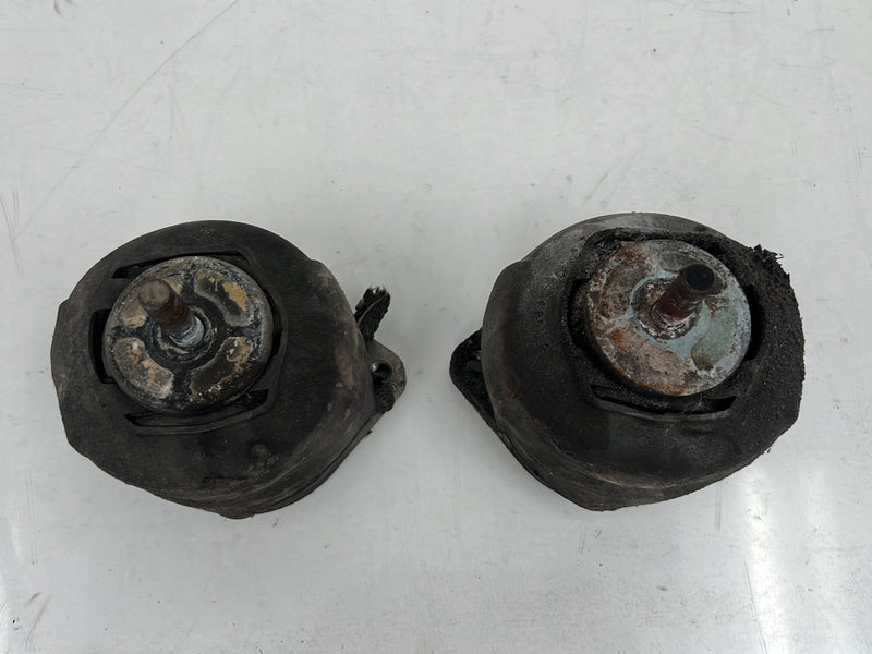 1996-2003 Audi S8 D2 A8 Front Engine Motor Mount Bracket Set w/ Bolts OE #6471EM