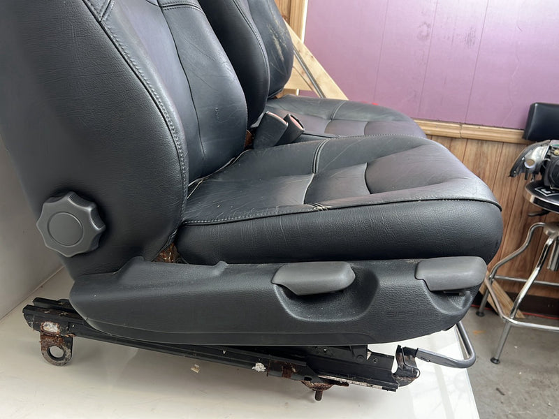 1998-2000 Volvo V70 Front Left Right Seat Pair OEM