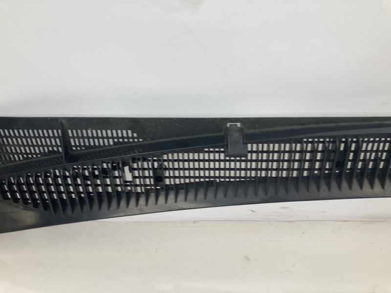 1995-1998 Chevrolet Silverado 2500 GMT400 Cowl Panel 15969625 OEM