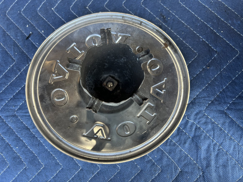 1973 Volvo 140 142 - Hub Cap