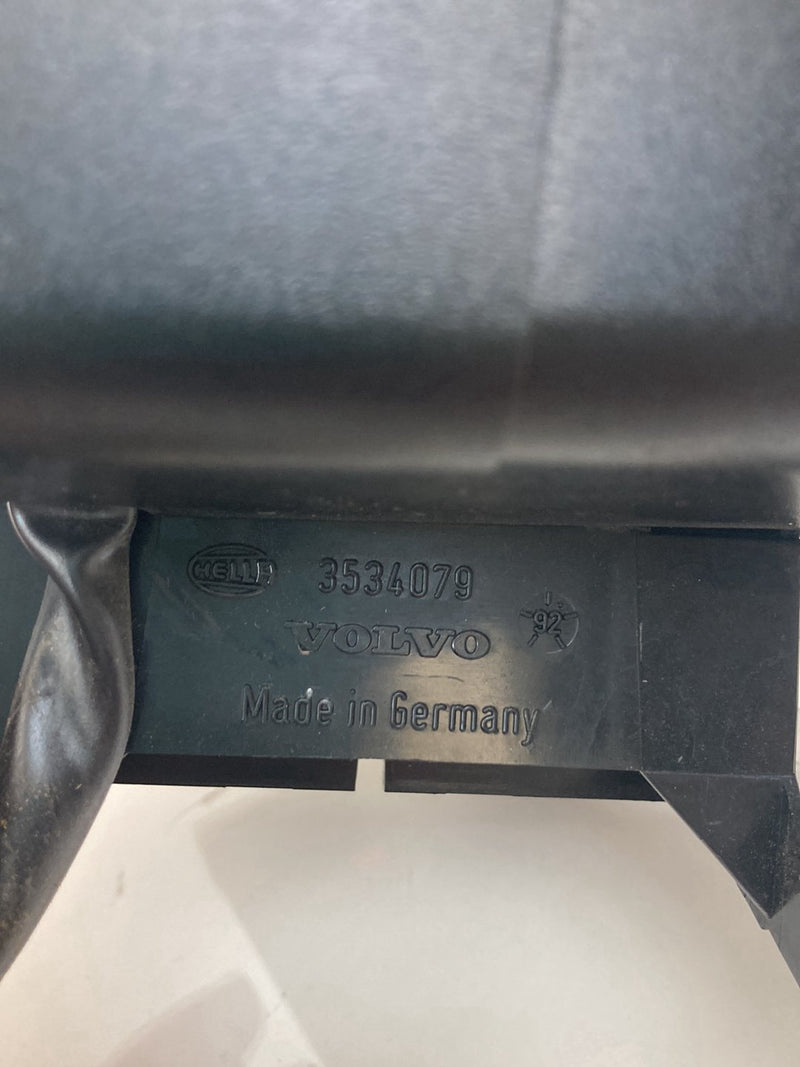 1992 Volvo 940 944 - Third Brake Light PN: 3534078
