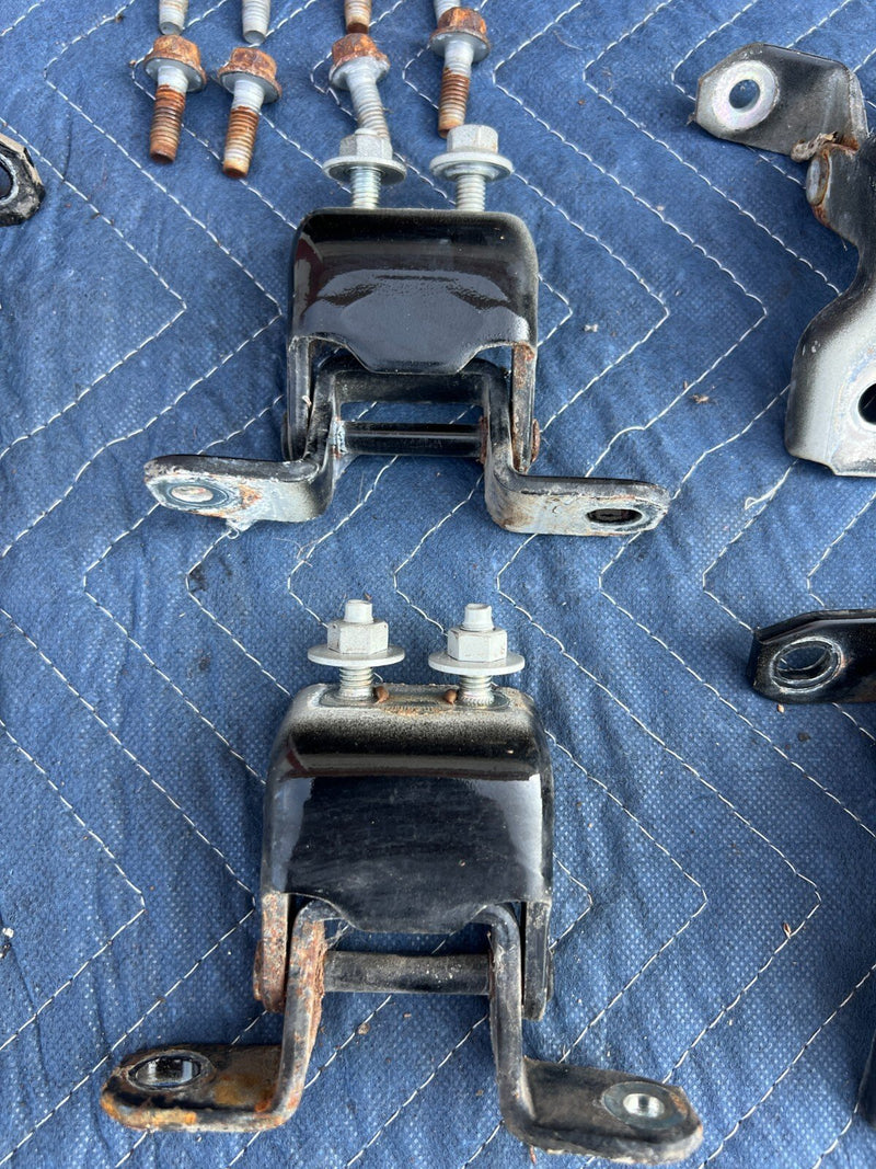 2010-2013 Suzuki SX4 Hatchback Front & Rear Door Hinge Set Black OEM #1334CN