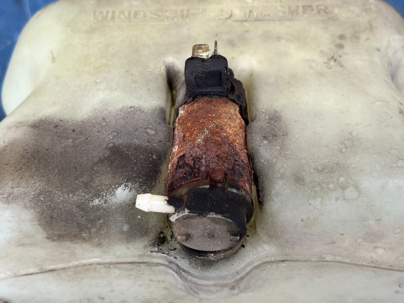 1985-1988 Suzuki Samurai SJ413 Windshield Washer Fluid Tank 060351 OEM #2322CN
