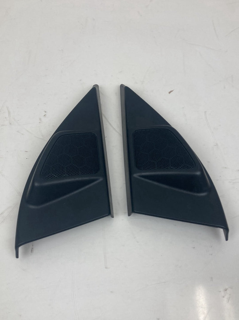 2005 Volvo XC90 I 275 Tweeter Corner Trim 8666663 8666662 8650244 8650245 #4810M