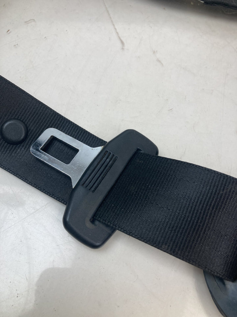 2001-2005 Volkswagen Passat Seat Belt Front Right OEM #5534M