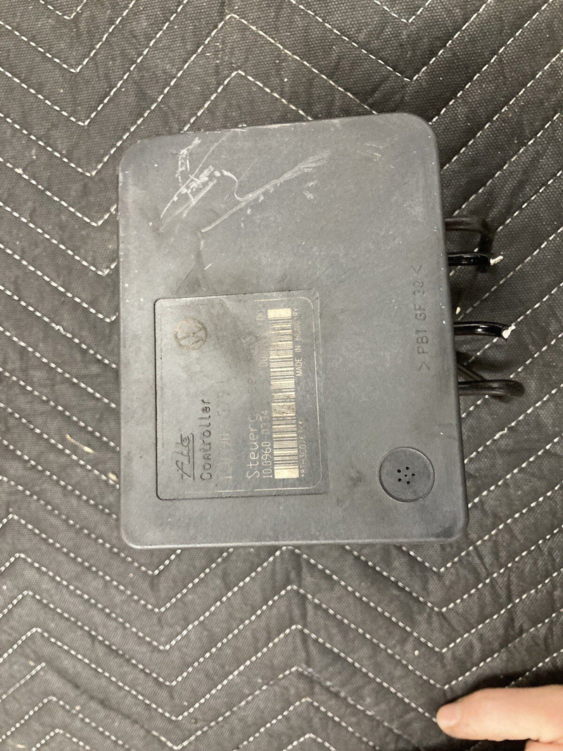 1999-2005 Volkswagen VW Jetta MK4 Anti Lock ABS Brake Module Pump OEM #2424M