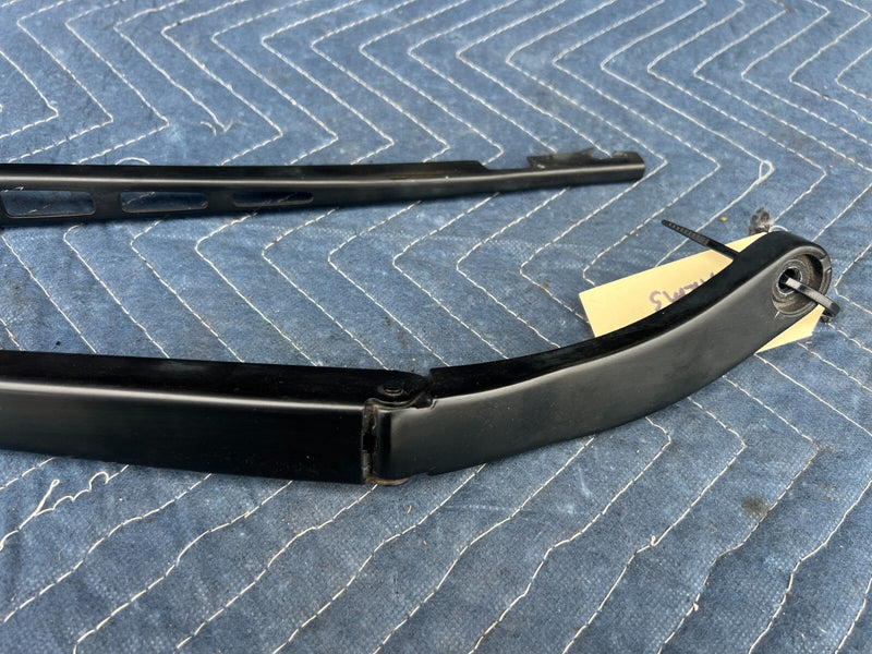 2005-2011 Audi A6 Left + Right Windshield Wiper Arm Pair 4F1 955 407 B OEM #48ZJ