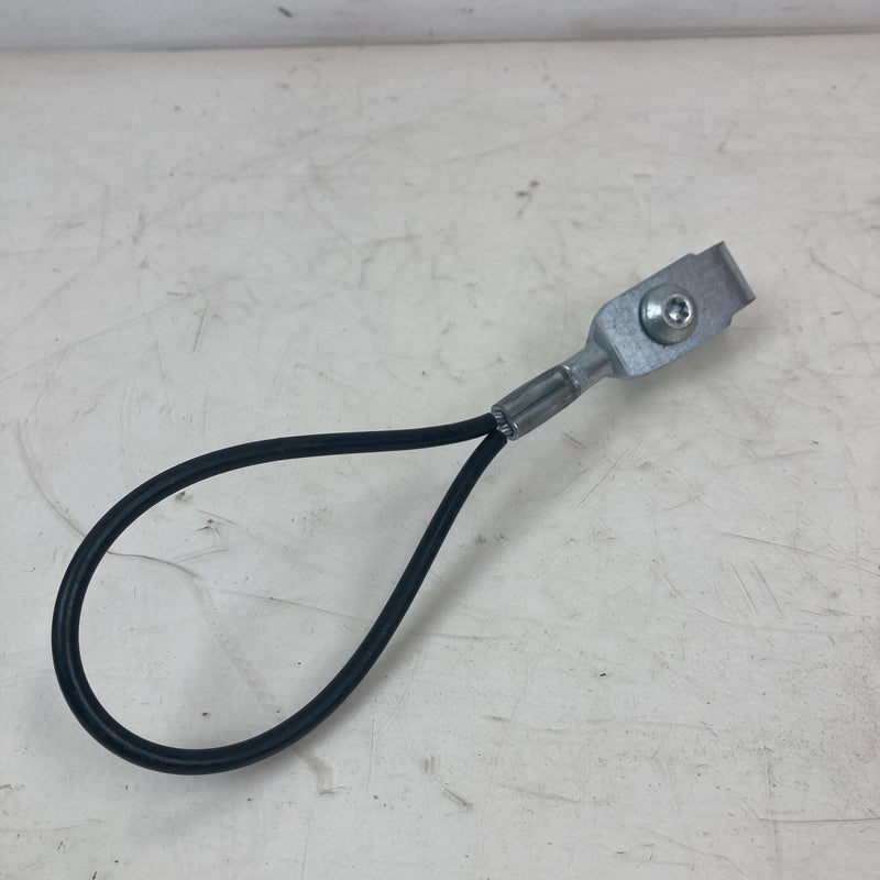 2007-2014 Chevrolet Silverado GMT900 Rear Seat Release Pull OEM #5611M