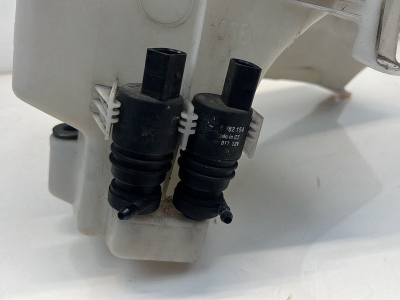 2006 BMW X5 E53 - Windshield Washer Reservoir PN: 61678252738
