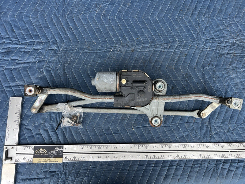 2008-2013 Volvo XC70 S80 Windshield Wiper Transmission & Bolts 30796358 #4171E