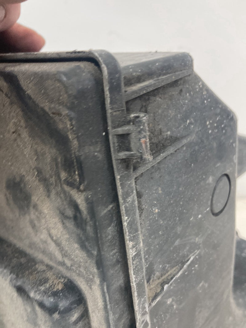 1992 Volvo 940 944 - Air Filter Box PN: 3531829