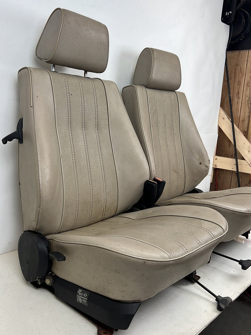 1984-1993 BMW 318i E30 Front Left & Right Bucket Seat Pair Beige OEM #6736EM