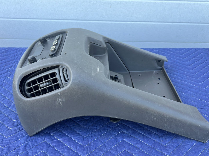 Chevrolet Silverado - Center Console PN: 15070570 15070488 15767145