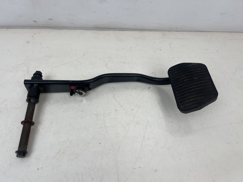 1998-2000 Volvo S70 V70 XC Brake Pedal Lever Assembly & Bracket OEM #6884EM