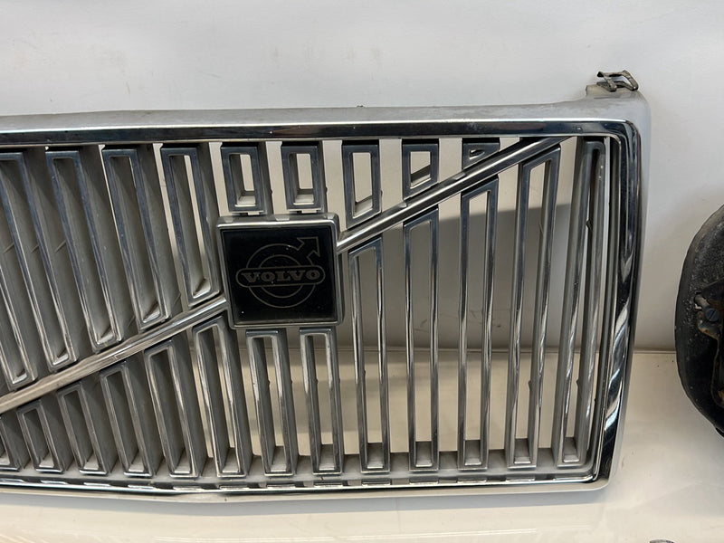 1975-1980 Volvo 244 240 Quad Headlight Set w/ Coffin Grille & Trim OEM #5294EM