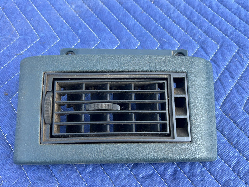 1988-1994 Chevrolet Silverado GM C/K Right Dash Heat AC Air Vent Blue OE #5502EM