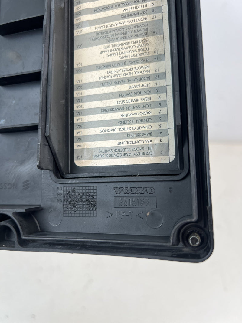 1998-2000 Volvo S70 V70 XC Engine Bay Fuse Box Cover Lid 3515122 OEM #6835EM