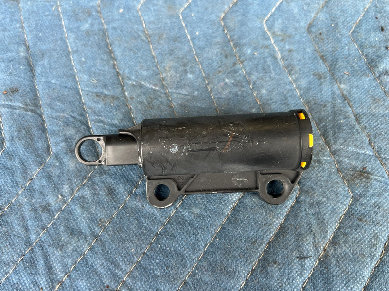 2002-2006 Toyota Camry Glove Box Damper Piston Stopper OEM #136DU
