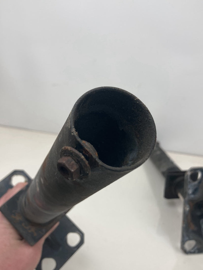 1992 Volvo 940 944 - Bumper Shocks Front PN: 1369144 1369142