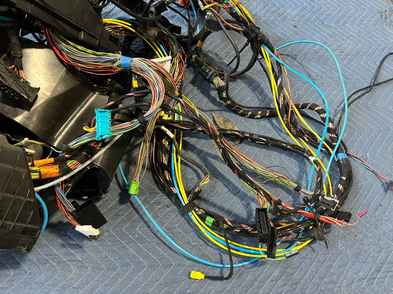 1998-2003 Mercedes W210 E320 Wagon Engine Wiring Harness w/ Fuse Box OEM #4749EM