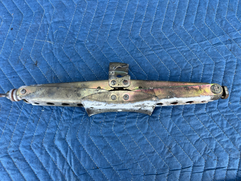 1986-1993 Volvo 240 244 Sedan Emergency Spare Tire Jack & Tool Kit OEM #4212EM