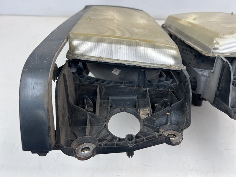 1989-1995 Volvo 740 940 Left Right Non-Fog Light Headlight Lamp Pair OEM #6798EM