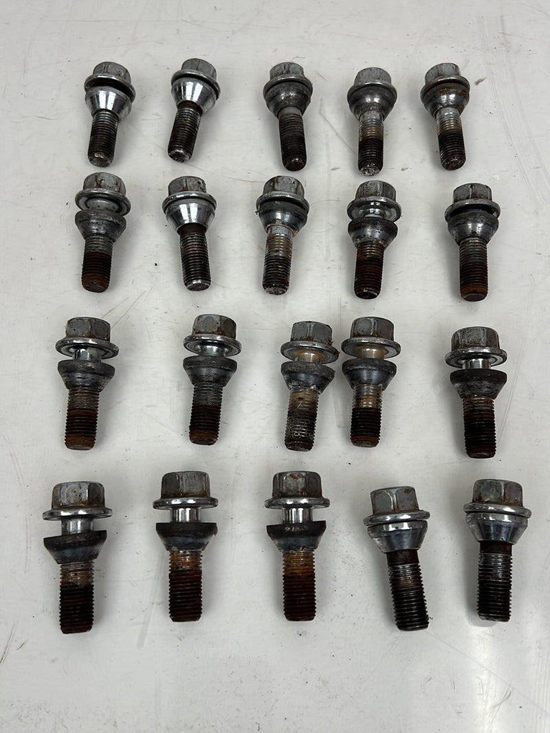 2003-2006 Volvo XC90 Wheel Stud Bolt Lug Nut Set of 20 OEM #6767EM