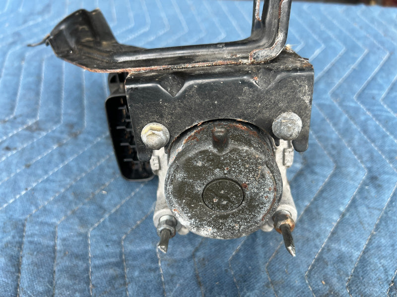 2002-2006  Toyota Camry Anti Lock ABS Pump Brake Pedal Assembly 44510 OEM #118DU