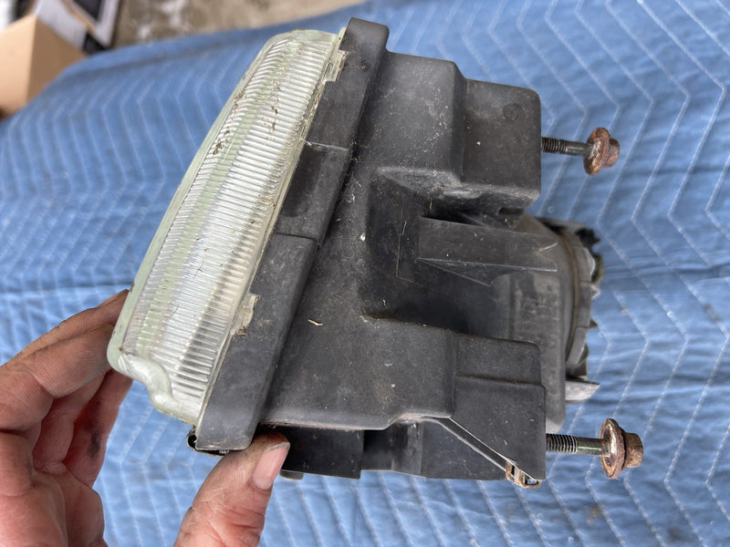 1993-1997 Volvo 850 850R Front Left Driver Side Headlight Assembly OEM #4544E