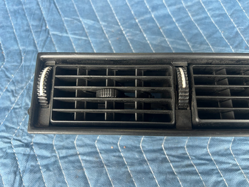 1986-1993 Volvo 240 244 245 Dash LH RH Center Heat AC Air Vent Set OEM #4096EM