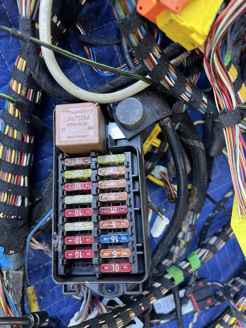 1998-2003 Jaguar XJR XJ8 X308 Chassis & Body Wiring Harness Fuse Panel #4661E
