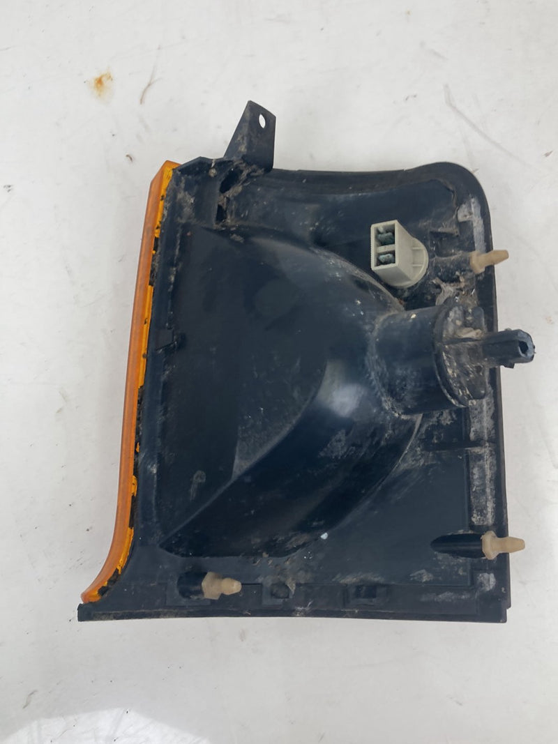 1999-2004 Land Rover Discovery II L550 Turn Signal Front Right Corner 54596268 OEM #5076M