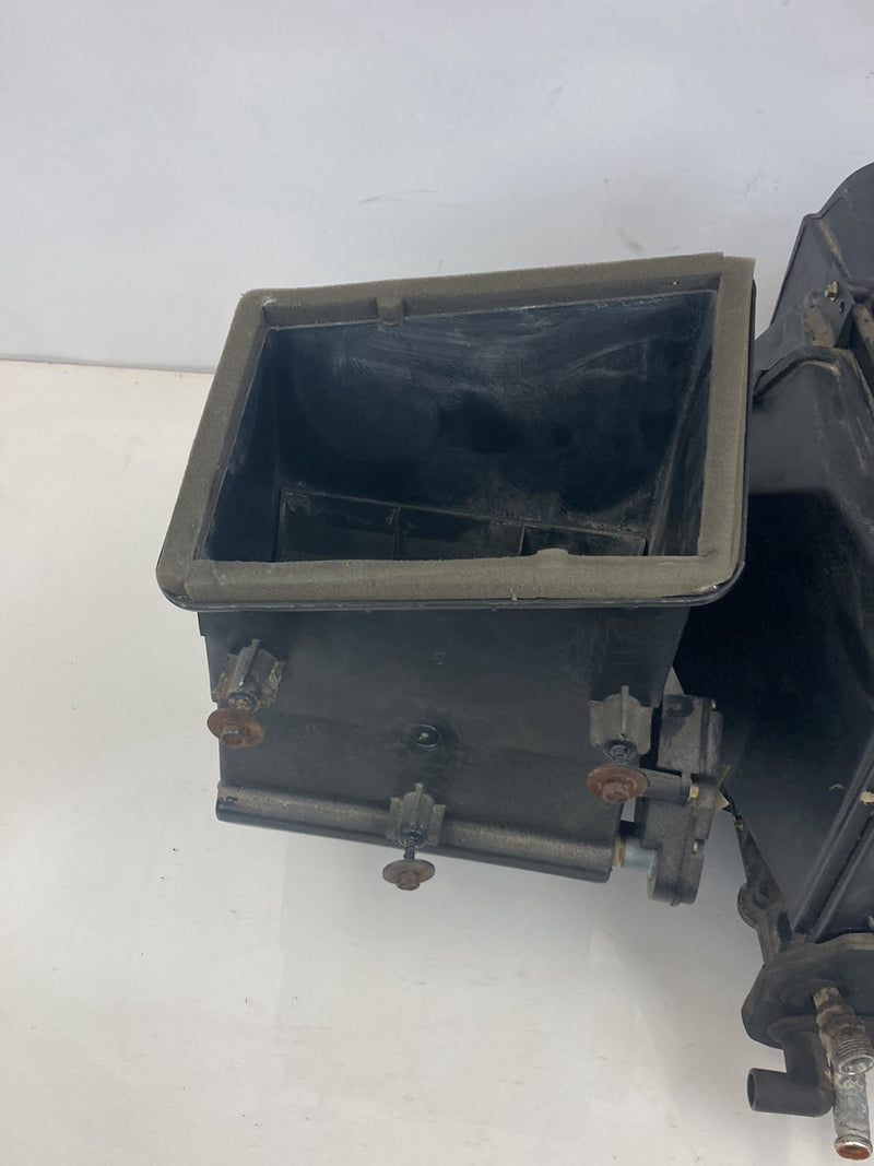 1995 Chevrolet Silverado GMT800 - HVAC Box PN: 15530579