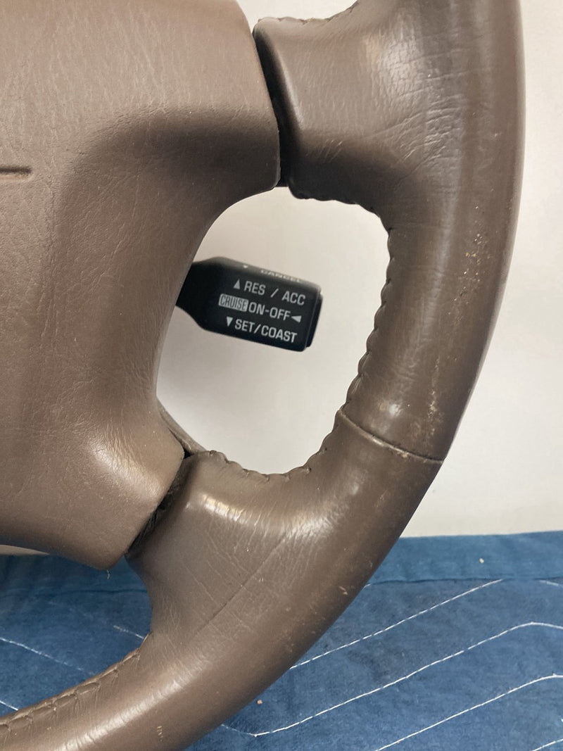 2000 Toyota Sienna L10 - Steering Wheel PN: T22480 A18298