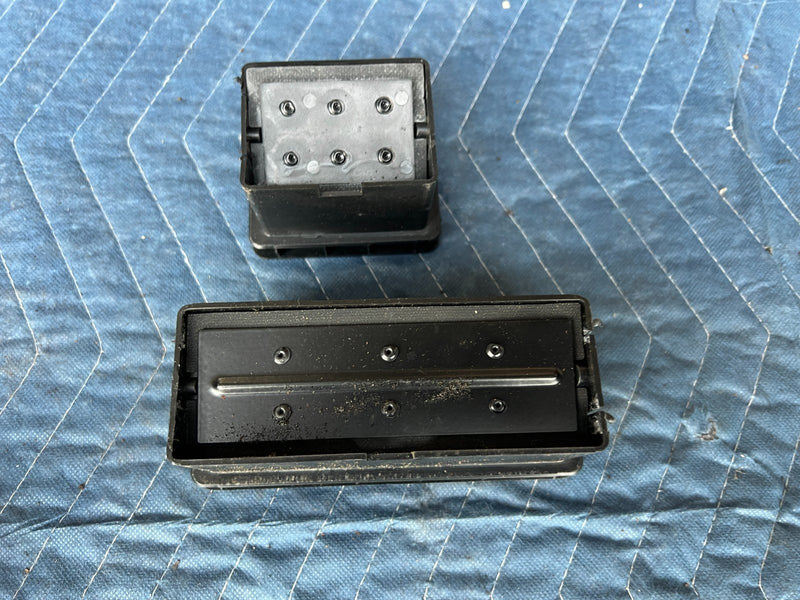 1989-1995 Volvo 740 940 Front Dash RH & LH Center Heat AC Vent Set OEM #3825EM
