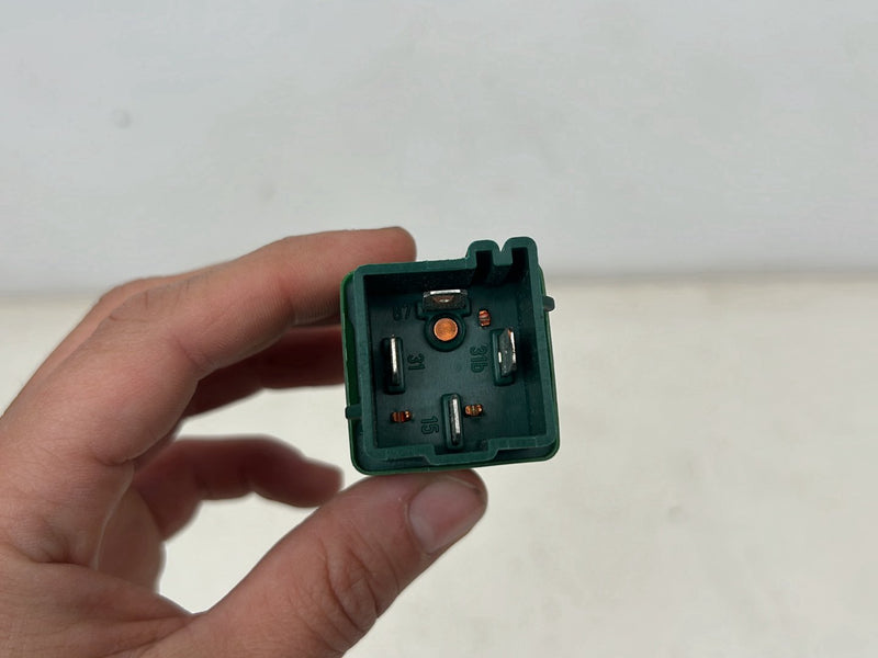 1993-1997 Volvo 850 Fuel Pump Relay Set of 4 898797000 OEM