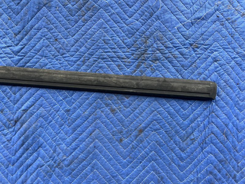 1989-1995 Volvo 740 940 Exterior Front Right Lower Third Door Molding OE #3861EM